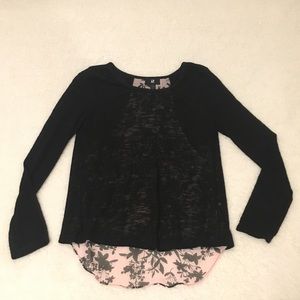 Long sleeved top